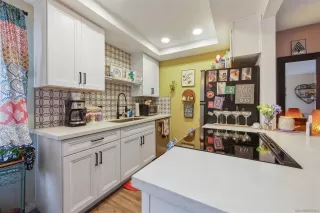 Photo #6: 260007105 Listing 