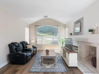 Photo #4: 260007115 Listing