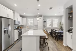 Photo #6: 260007116 Listing