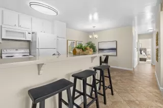 Photo #4: 260007193 Listing