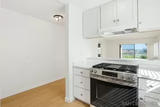 Photo #3: 260007197 Listing 