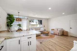 Photo #6: 260007215 Listing 