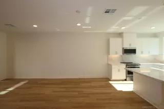 Photo #3: 260007217 Listing 