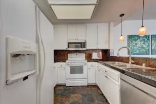 Photo #6: 260007260 Listing 