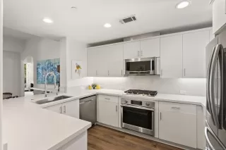 Photo #5: 260007272 Listing 