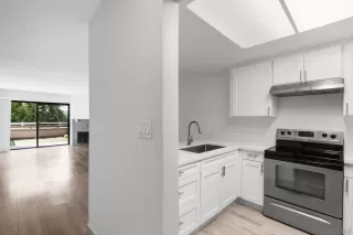 Browse active condo listings in MELROSE VILLAS