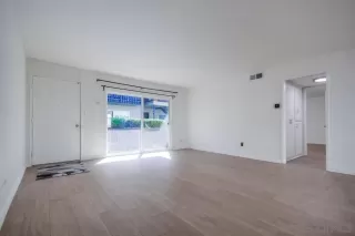 Photo #2: 260007281 Listing 