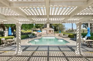 Photo #3: 260007324 Listing