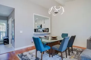 Photo #5: 260007350 Listing