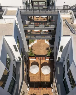 Photo #4: 260007355 Listing