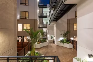 Photo #6: 260007355 Listing