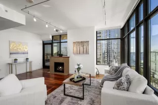 Photo #6: 260007398 Listing