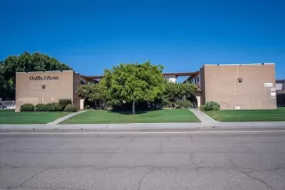 Photo #2: 260007413 Listing 