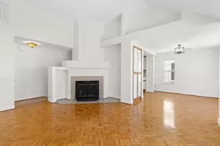 Photo #4: 260007437 Listing 