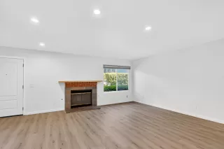 Photo #2: 260007449 Listing 