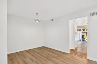 Photo #5: 260007449 Listing 