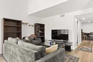 Photo #4: 260007479 Listing