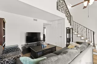 Photo #5: 260007479 Listing