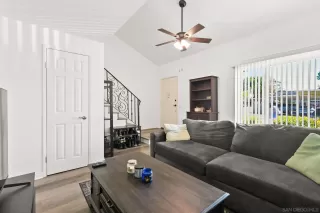 Photo #6: 260007479 Listing