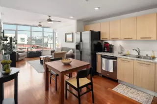 Photo #3: 260007480 Listing