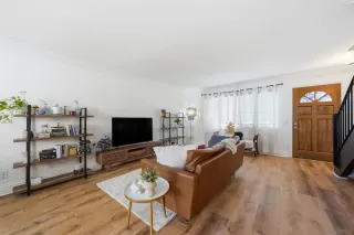 Photo #4: 260007487 Listing