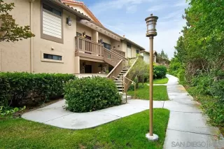 Photo #5: 260007503 Listing