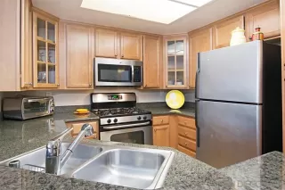 Photo #6: 260007503 Listing