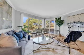 Photo #4: 260007556 Listing