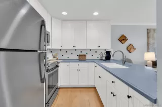 Photo #6: 260007556 Listing