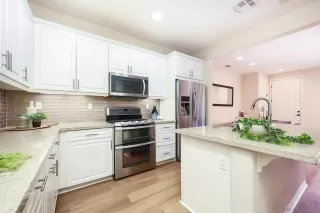 Photo #6: 260007569 Listing 