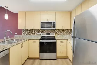 Photo #6: 260007591 Listing 