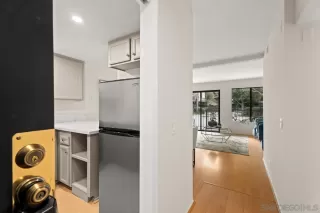 Photo #2: 260007607 Listing 