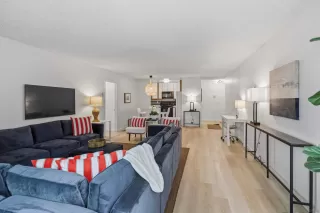 Photo #5: 260007608 Listing 