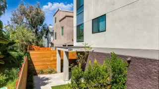 Photo #3: 260007635 Listing 