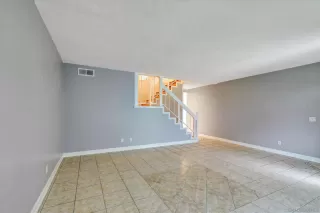 Photo #5: 260007642 Listing 