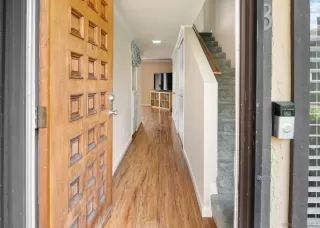 Photo #2: 260007651 Listing 