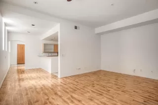 Photo #4: 260007653 Listing 