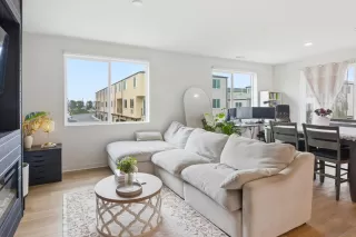 Photo #5: 260007667 Listing 