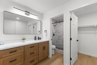 Photo #1: 260007678 Listing 