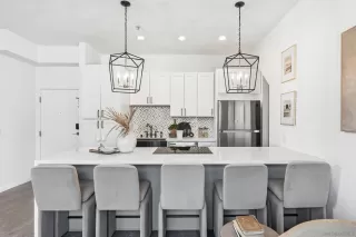 Photo #2: 260007687 Listing 