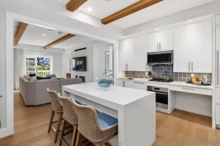 Photo #6: 260007738 Listing 