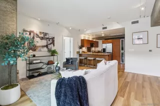 Photo #1: 260007744 Listing 