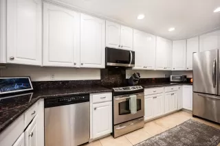 Photo #5: 260007755 Listing 