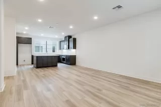 Photo #5: 260007775 Listing 