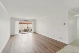 Photo #3: 260007809 Listing 