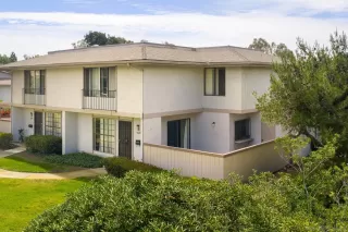 Photo #5: 260007837 Listing