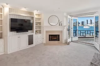 Photo #5: 260007860 Listing