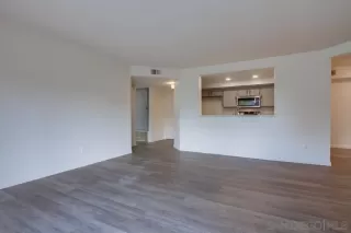 Photo #3: 260007868 Listing