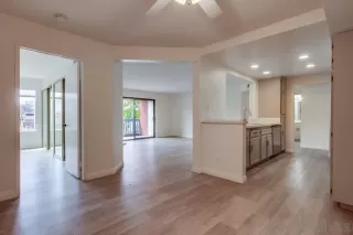 Photo #5: 260007868 Listing