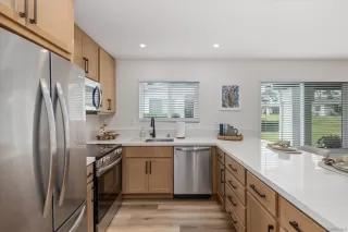 Photo #2: 260007872 Listing